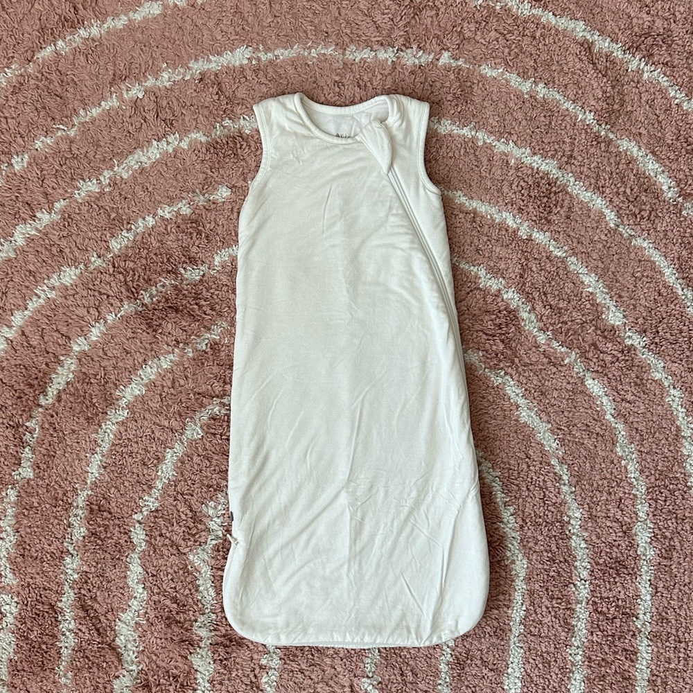 KYTE BABY rayon sleep bag wearable blanket 1.0 Tog, white size small